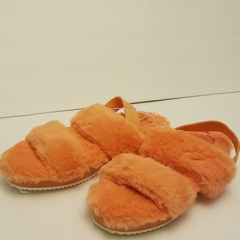 Abound - Picture 1 of 4